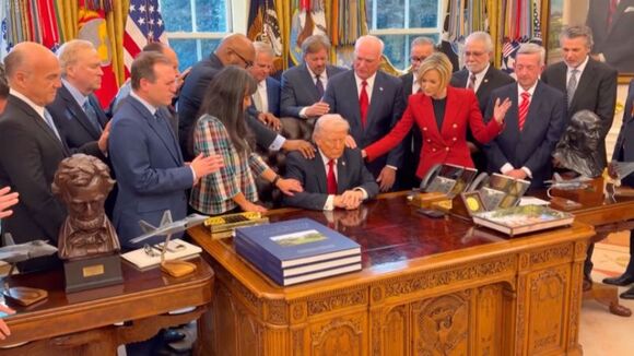 Trumpova nová „křížová výprava“