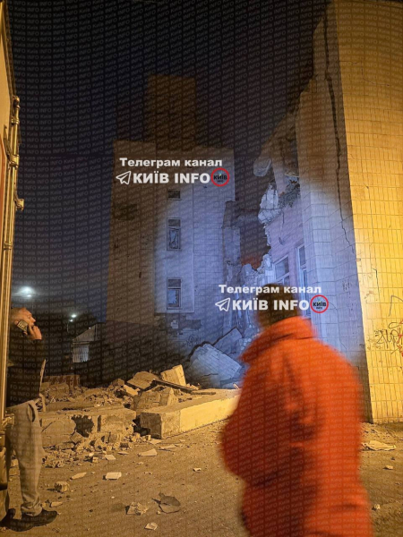 Největší raketový útok na Kyjev! Iskandery pršely z nebe! Reaktivní drony! Mnoho prvních videí! A nový rekord ruské armády – za květen “osvobozeno” 400 km2 Ukrajiny! Kyjev tvrdí 14km2! Mapy však hovoří jasně! Analýza