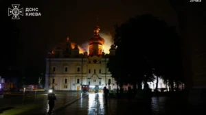 Pečorská lavra v plamenech, český občan ve zmatku
