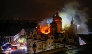 Pečorská lavra v plamenech, český občan ve zmatku